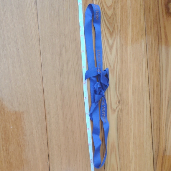 Louis Vuitton Yellow Set with Blue Accents - Picture 7 of 10